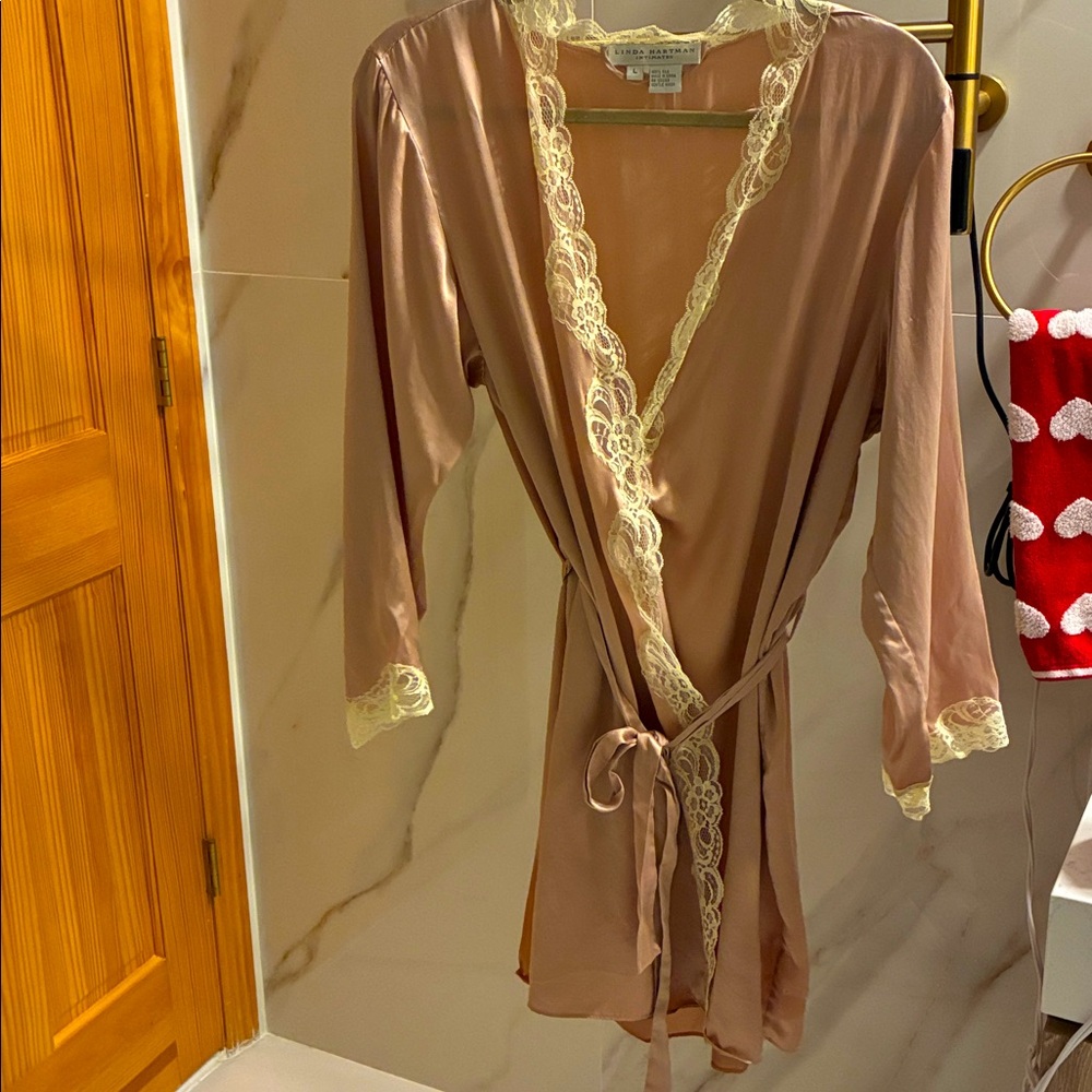 Vintage 100%Silk Robe with Lace